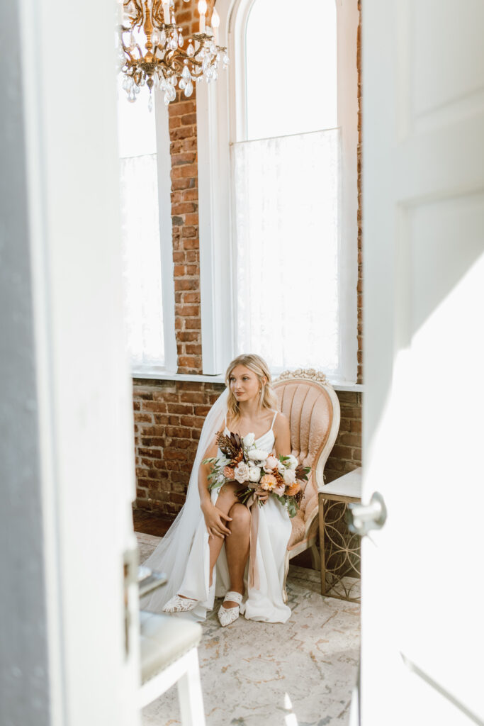 These wedding details made this fall tennessee wedding even more stunning for me to photograph. 