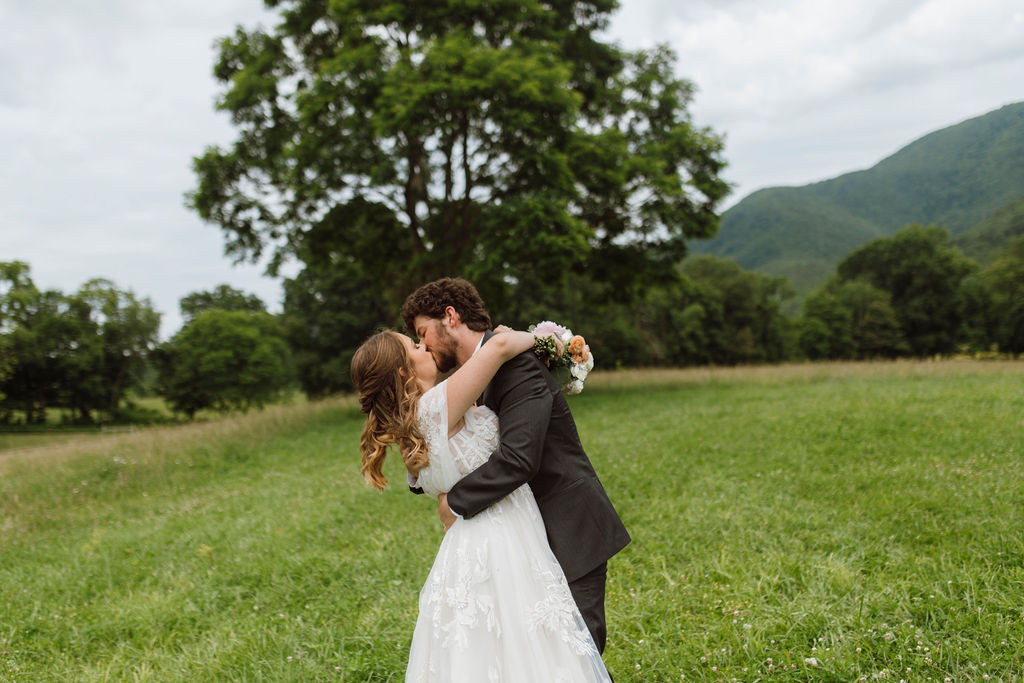 East Tennessee Summer Wedding