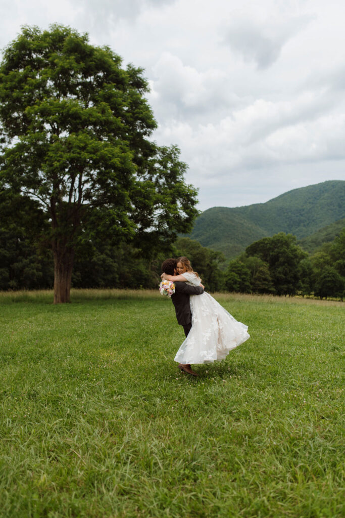 East Tennessee Summer Wedding