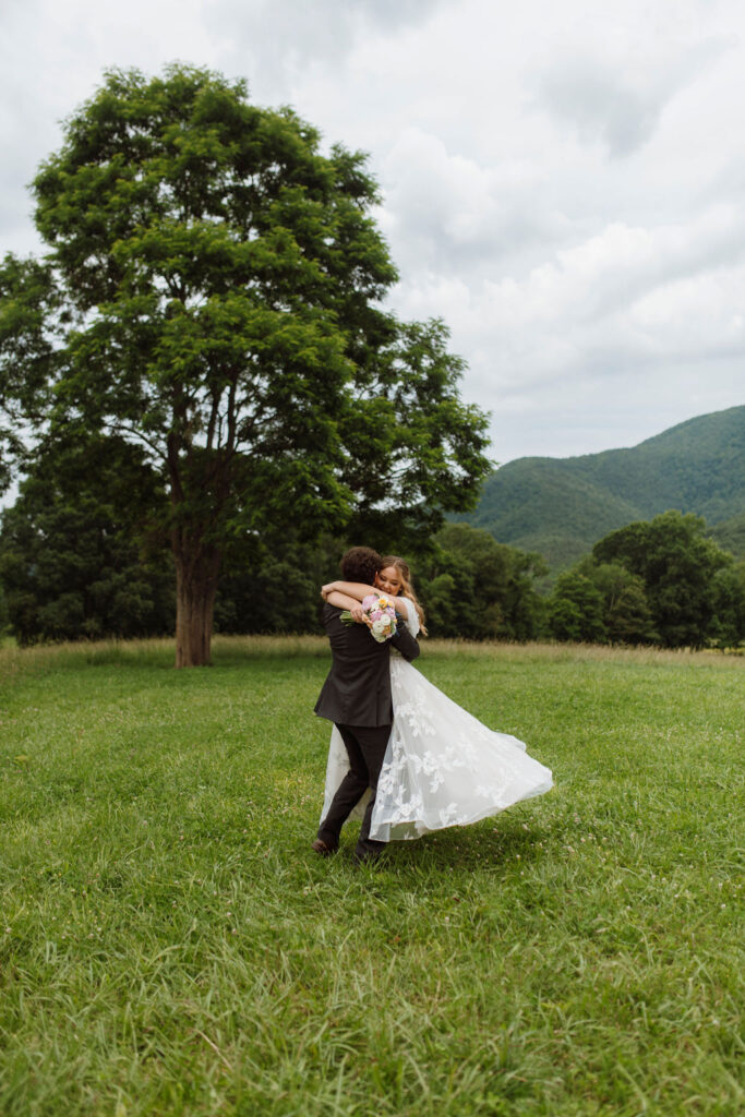 East Tennessee Summer Wedding