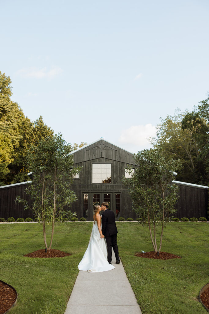 wedding at Firefly Lane in Middle Tennessee