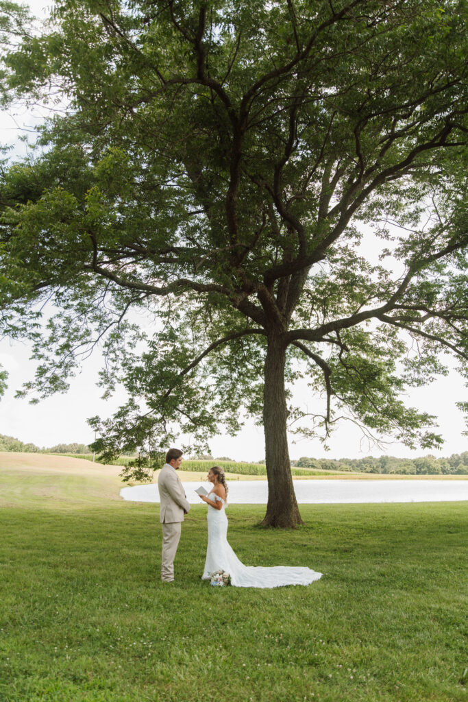 Bride and groom first look wedding in tennessee