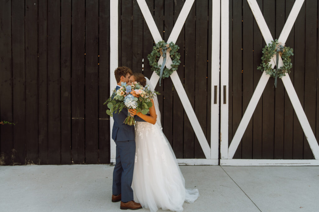 Bride and groom first look wedding in tennessee